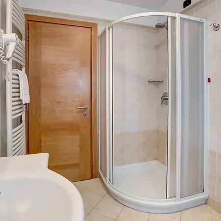 Apartament Anna Rododendro *